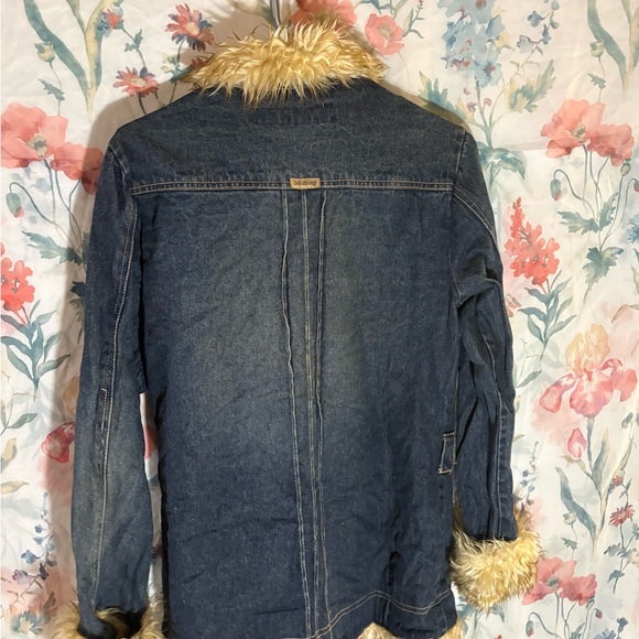 Y2K Denim Jacket with Faux Fur Trim - Picture 6 of 11